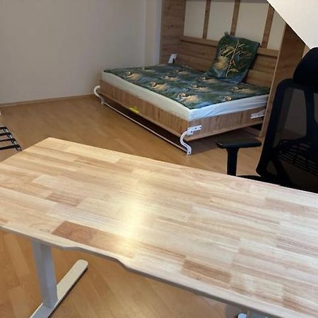 Handwerkerzimmer Дюселдорф Екстериор снимка